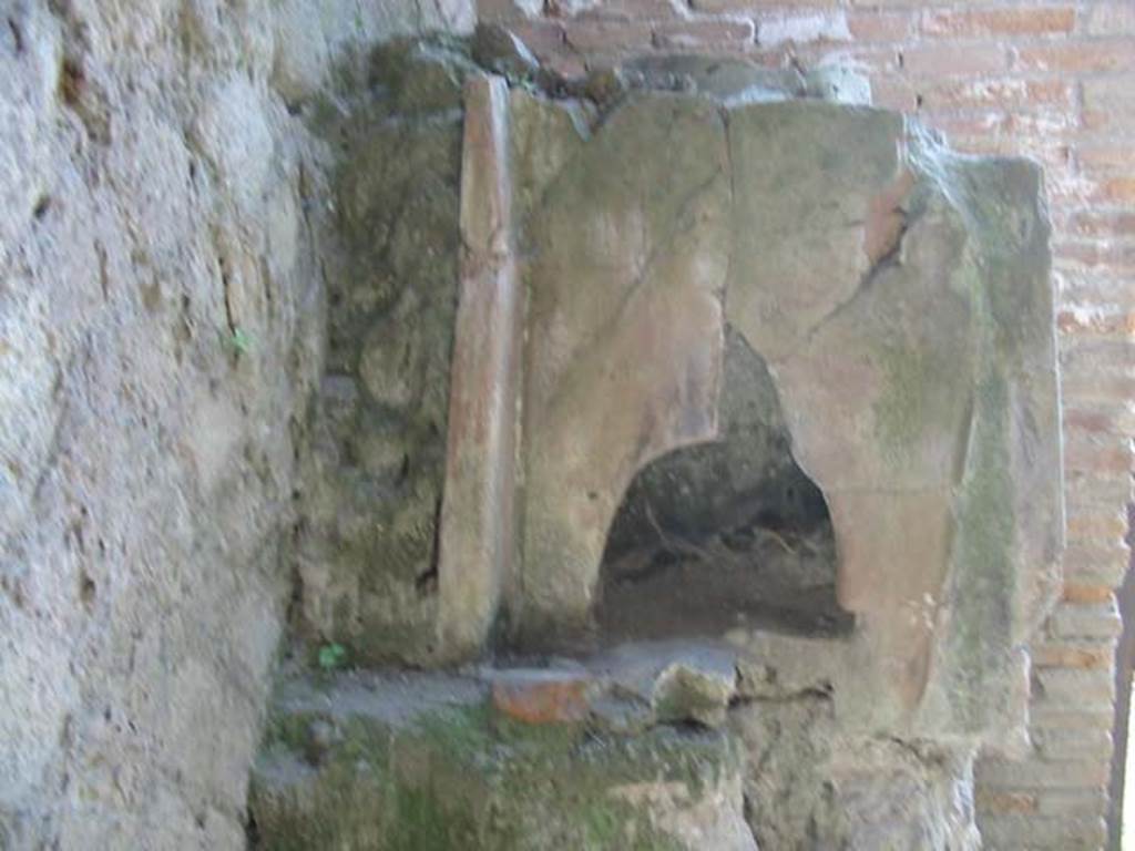 Decumanus Maximus, Herculaneum, number 8, May 2003. Lower section on north side.
Photo courtesy of Nicolas Monteix.